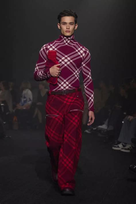 burberry lfw 2023|Daniel Lee's Debut Burberry Show at LFW FW23 .